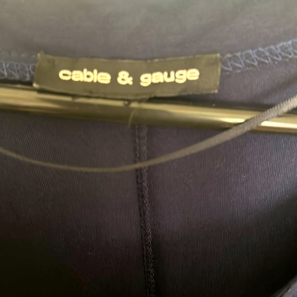 Cable and gauge a size medium, navy blue lightweight shirt . - Picture 2 of 5